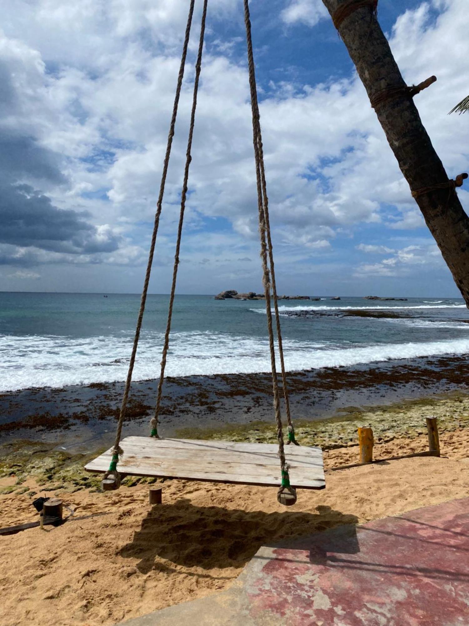 Sapphire Blue Hotell Hikkaduwa Exteriör bild