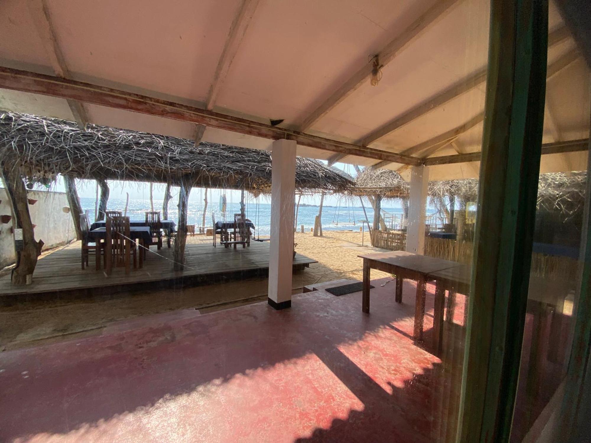 Sapphire Blue Hotell Hikkaduwa Exteriör bild