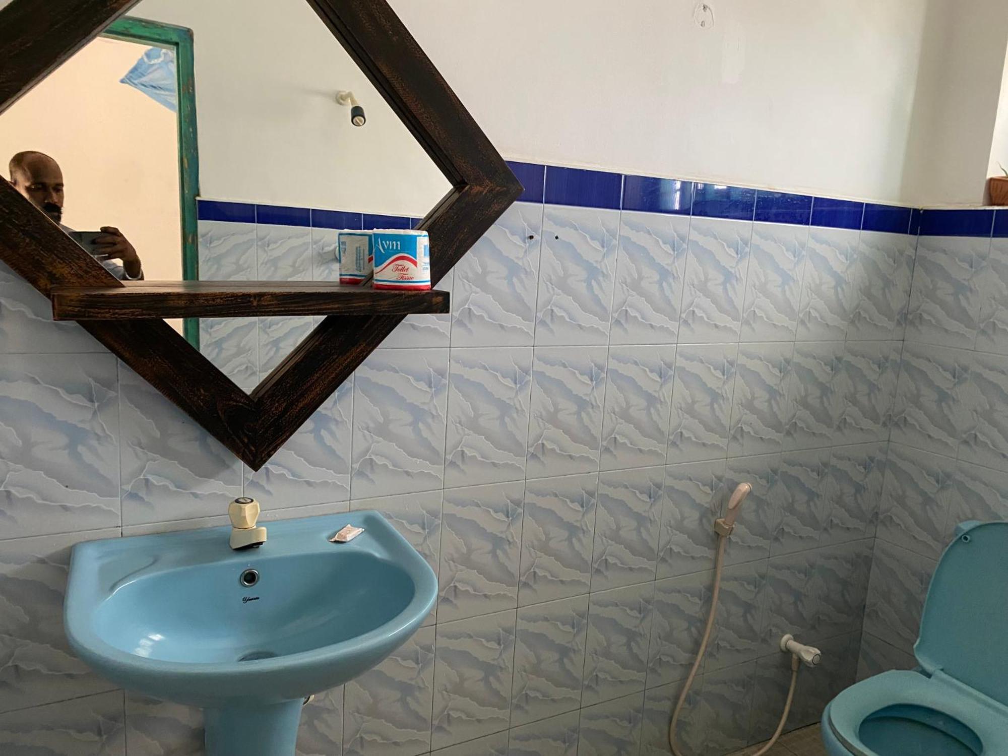 Sapphire Blue Hotell Hikkaduwa Exteriör bild